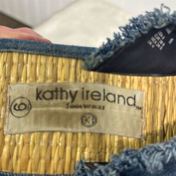 Kathy Ireland Y2K Platform Sandals 6 Frayed Denim Flip Flops Chunky 2000s Retro - Picture 9 of 9